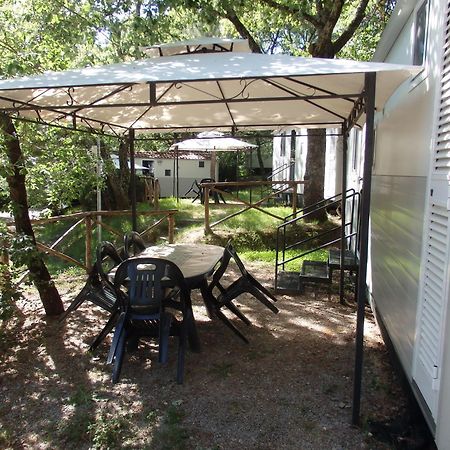 Capannole Camping Village La Chiocciola מראה חיצוני תמונה