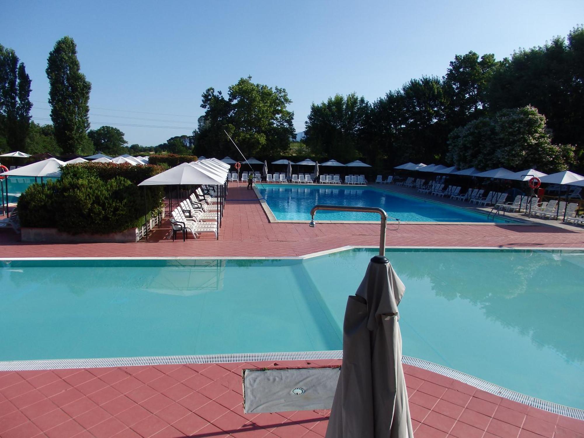 Capannole Camping Village La Chiocciola מראה חיצוני תמונה