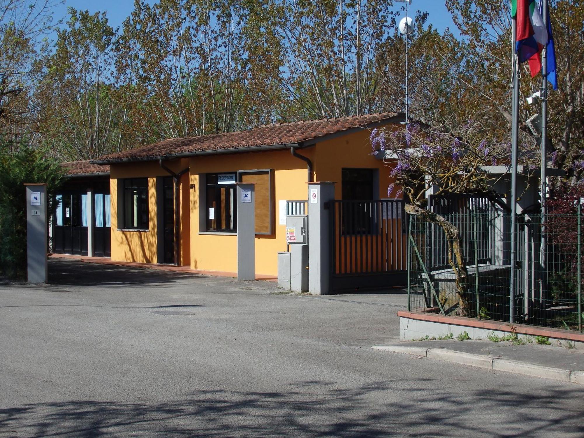 Capannole Camping Village La Chiocciola מראה חיצוני תמונה