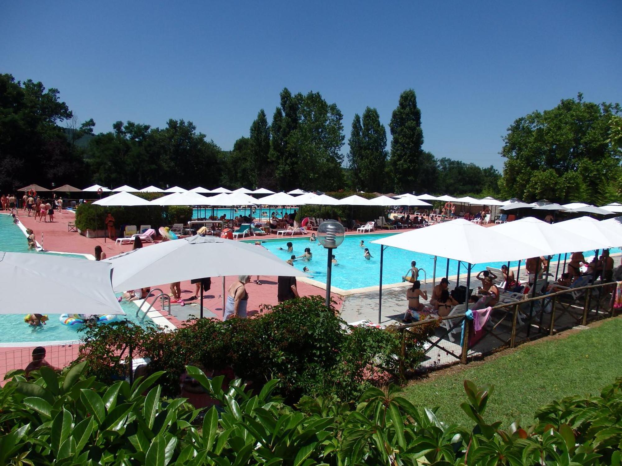 Capannole Camping Village La Chiocciola מראה חיצוני תמונה