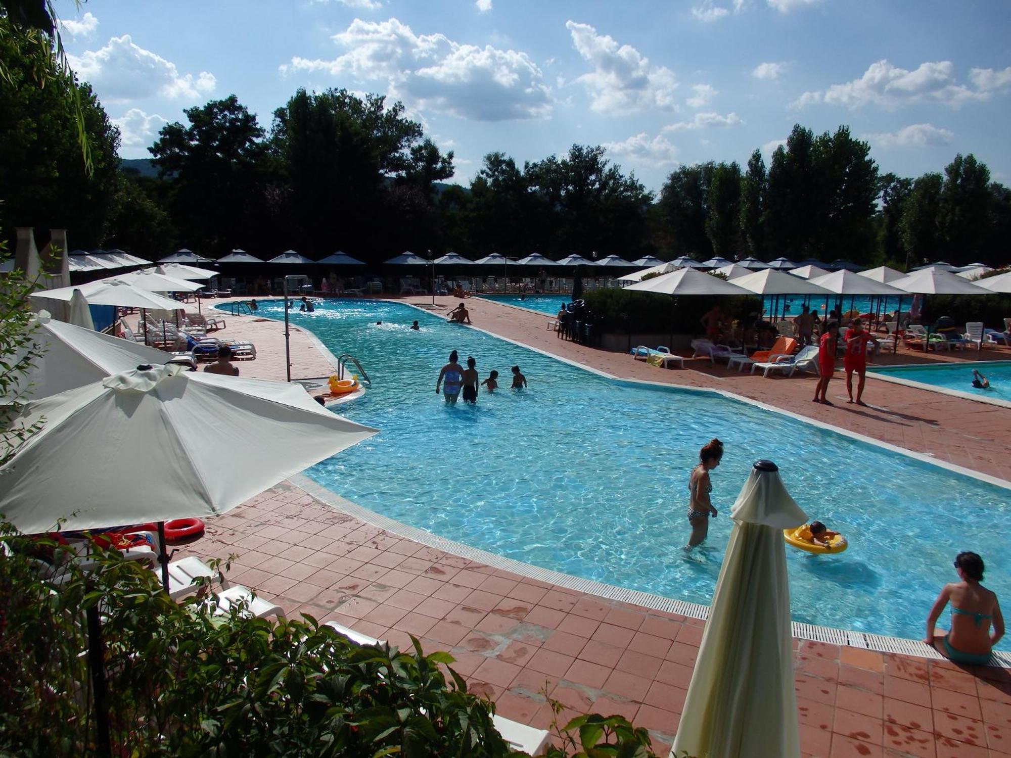 Capannole Camping Village La Chiocciola מראה חיצוני תמונה